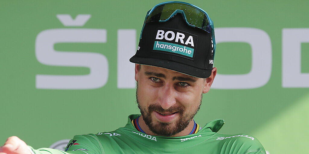 Peter Sagan krempelt den Ärmel für den Giro zurück