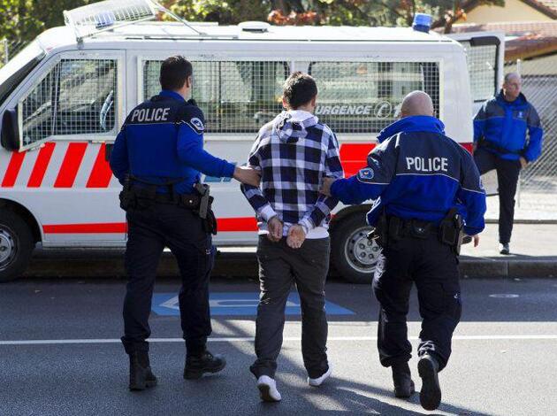 Weniger Straftaten In Der Schweiz Wirtschaftregional