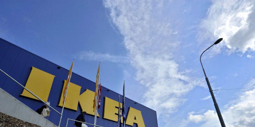 Nach Rückmeldungen von Kunden ging Ikea ein Licht auf: Die Deckenleuchten Hyby, Lock und Rinna können gefährlich werden. Nach Rückmeldungen von Kunden ging Ikea ein Licht auf: Die Deckenleuchten Hyby, Lock und Rinna können gefährlich werden.