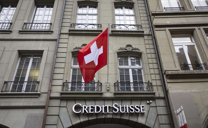 SCHWEIZERFAHNE, GROSSBANK, CREDIT SUISSE, CS, HAUPTSITZ,  UBS, CS, CREDIT SUISSE, FUSION, NOTFUSION, UEBERNAHME, BANKENKRISE, KRISE,