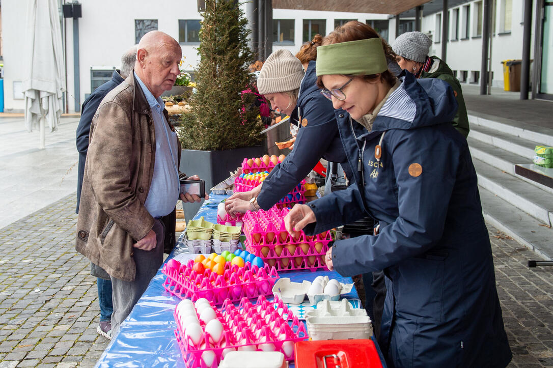 Verkauf von Karfreitags-Eiern in Eschen