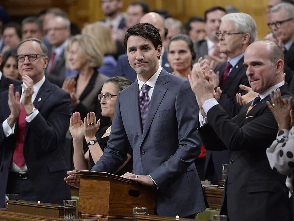 Kanadas Premierminister Justin Trudeau bat die Schwulen und Lesben des Landes am Dienstag offiziell für die jahrzehntelange Diskriminierung durch den Staat um Entschuldigung.