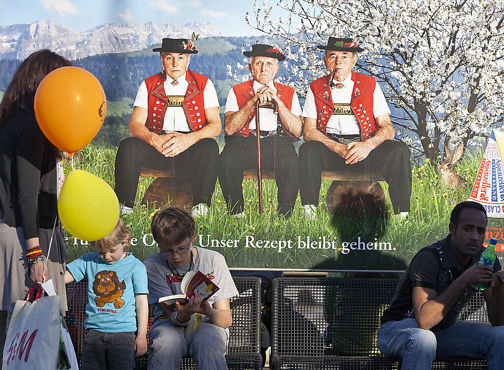 "Unser Rezept bleibt geheim": Der Appenzeller Käse verdankt seine Bekanntheit auch einer cleveren Marketingstrategie rund um das Geheimnis der Kräutersulz. "Unser Rezept bleibt geheim": Der Appenzeller Käse verdankt seine Bekanntheit auch einer cleveren Marketingstrategie rund um das Geheimnis der Kräutersulz.