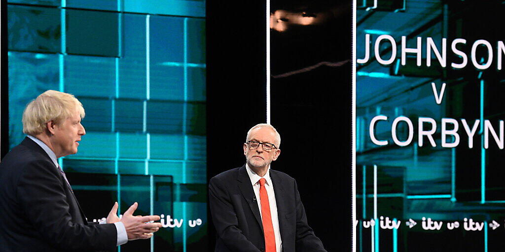 Die erste TV-Debatte vor der britischen Parlamentswahl war ein offener Schlagabtausch zwischen Premierminister Boris Johnson (links) und Oppositionsführer Jeremy Corbyn.