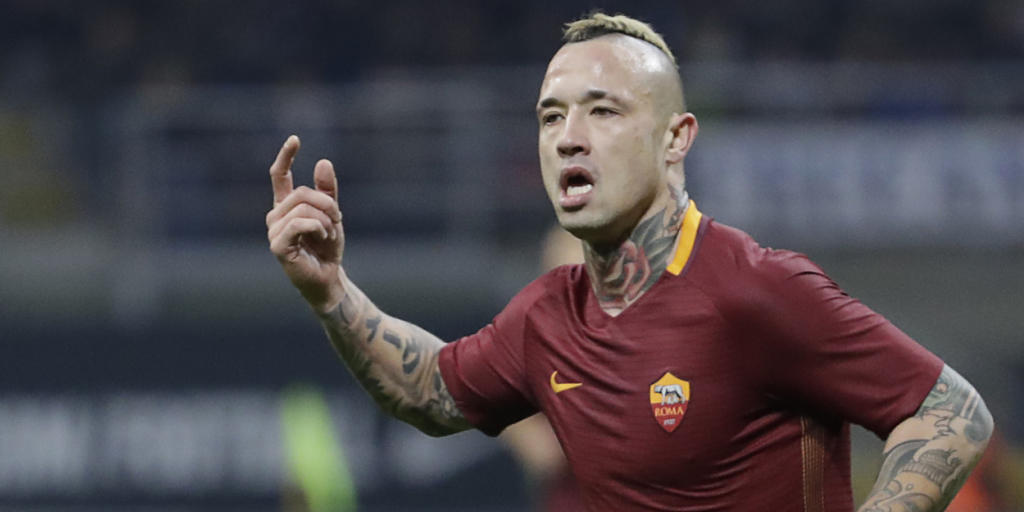 Radja Nainggolan, Sohn eines Indonesiers und einer Belgierin, bejubelt im San Siro sein zweites Tor für die AS Roma gegen Inter Mailand