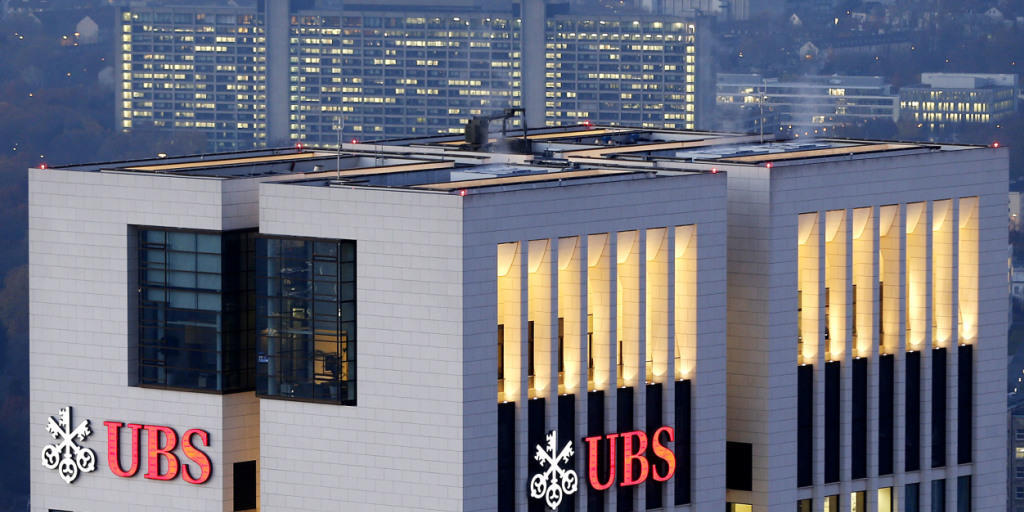 UBS-Niederlassung in Frankfurt: Hier und an zahlreichen anderen deutschen Standorten der Bank haben Steuerfahnder Durchsuchungen durchgeführt. (Archiv)