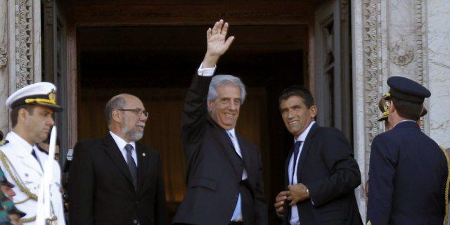 Präsident Tabaré Vázquez (Mitte), Vize-Präsident Raúl Sendic (r.) Präsident Tabaré Vázquez (Mitte), Vize-Präsident Raúl Sendic (r.)