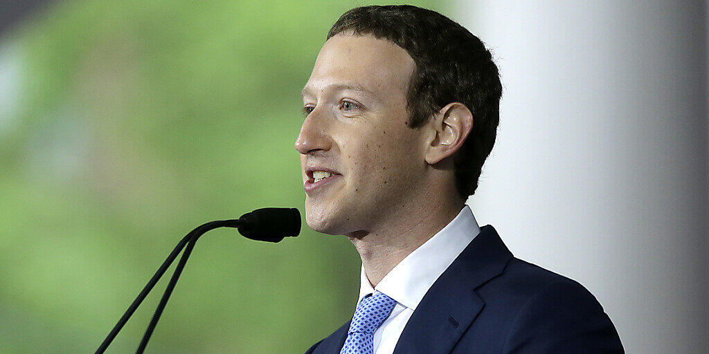 "Gut und konstruktiv": Facebook-Gründer Mark Zuckerberg traf am Donnerstag US-Präsident Donald Trump. (Archivbild)