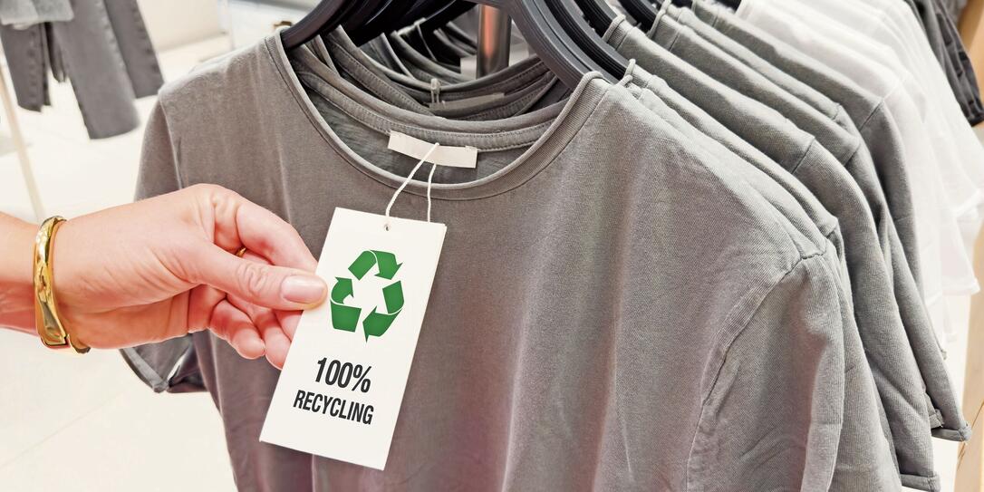 100% recycling clothing product label