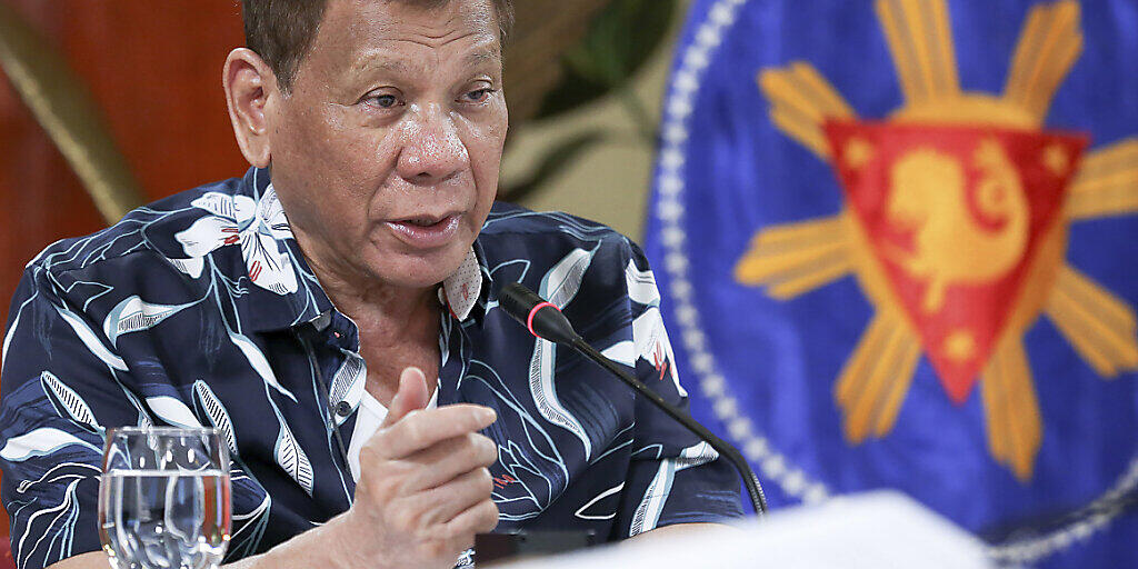 HANDOUT - Tausende Opfer hat der Anti-Drogenkrieg des philippinischen Präsidenten Rodrigo Duterte schon gefordert. Foto: Albert Alcain/Malacanang Presidential Photographers Division/AP/dpa - ACHTUNG: Nur zur redaktionellen Verwendung und nur mit vollständiger Nennung des vorstehenden Credits