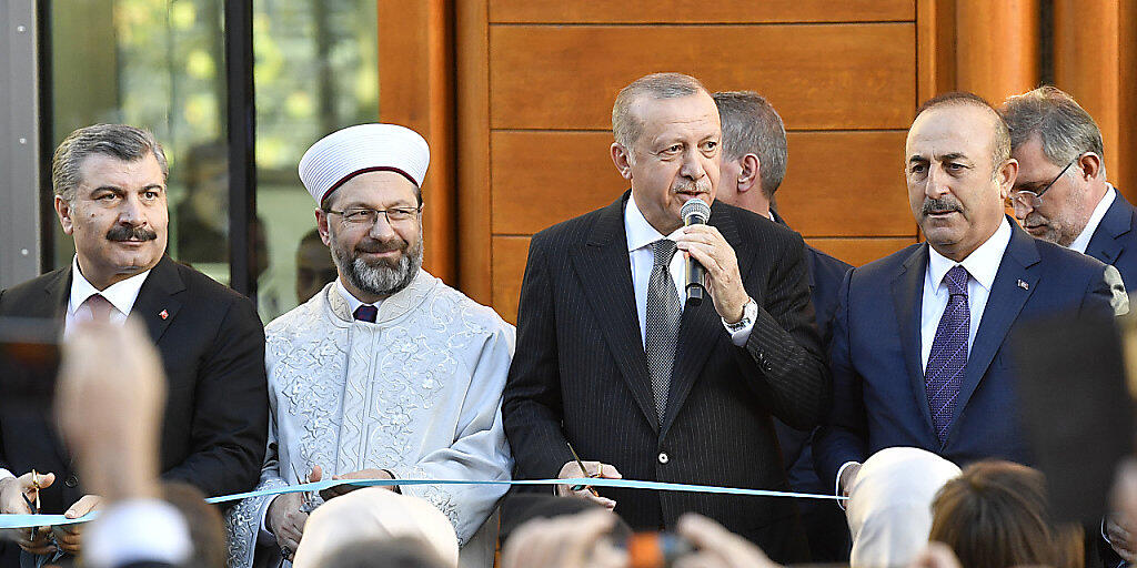 Der türkische Staatspräsident Erdogan bei der Eröffnung der grossen Ditib-Moschee in Köln.
