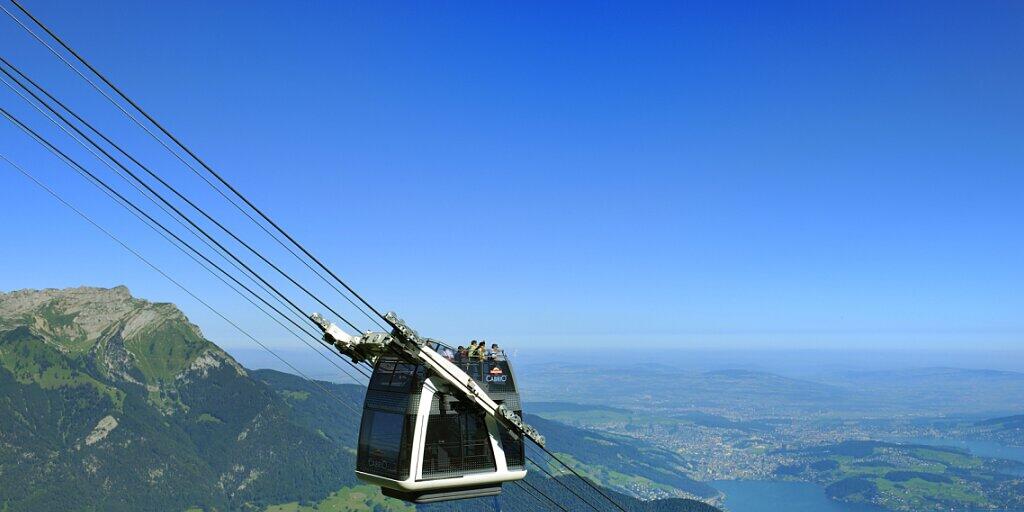 Steht wegen eines Defekts still: Die Cabrio-Bahn auf das Stanserhorn. (Archivbild)