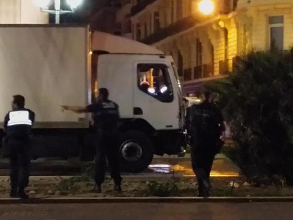 Der Täter des Anschlags von Nizza war der Polizei bekannt. Der Nationalrat will, dass solche Personen künftig ständig geortet werden können. (Archivbild)