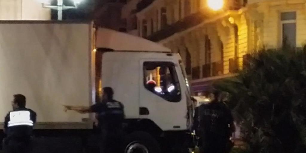 Der Täter des Anschlags von Nizza war der Polizei bekannt. Der Nationalrat will, dass solche Personen künftig ständig geortet werden können. (Archivbild)
