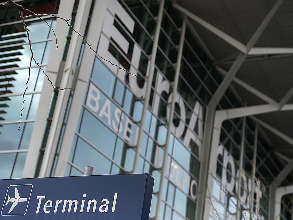 Mit 7,9 Millionen Fluggästen hat der EuroAirport Basel-Mülhausen 2017 den siebten Passagierrekord in Folge erzielt. Archivbild: KEYSTONE/Georgios Kefalas