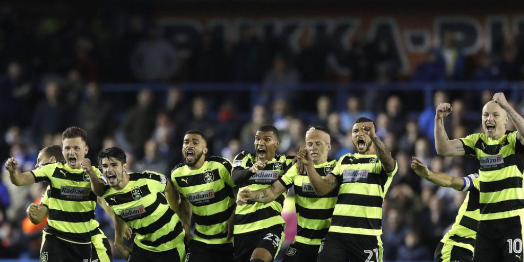 Jubel ohne Grenzen nach dem entscheidenden Penalty von Huddersfield