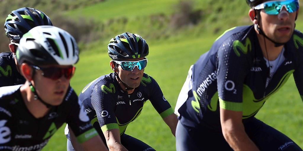 Alejandro Valverde (Mitte) mit Movistar auf dem Weg zum Etappensieg Alejandro Valverde (Mitte) mit Movistar auf dem Weg zum Etappensieg