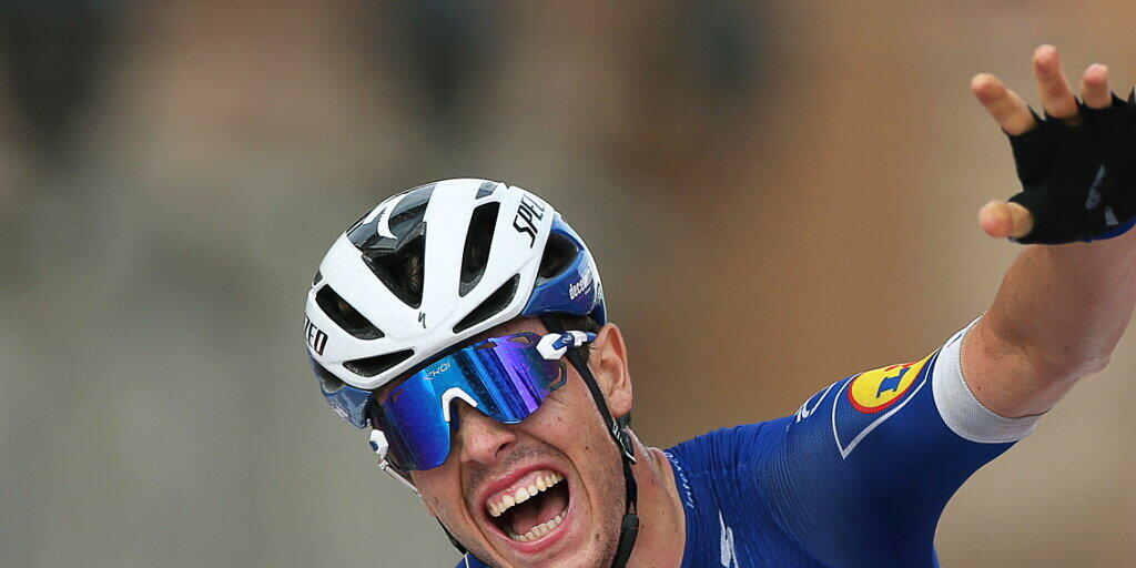 Rémi Cavagna feiert seinen Solosieg in der 19. Etappe der Vuelta