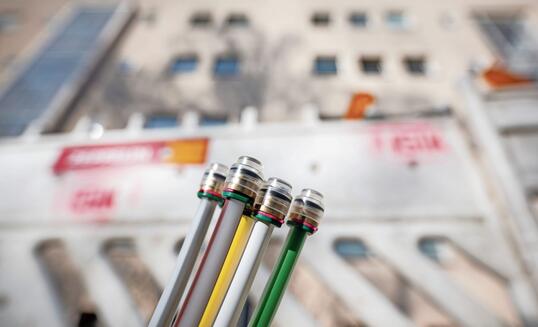 Verlegung von Glasfaserkabeln in Berlin