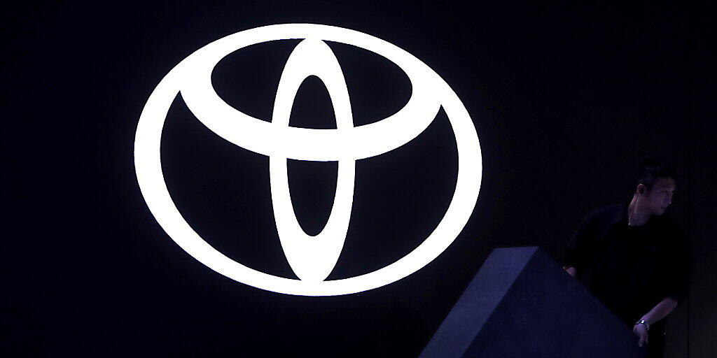 Der japanische VW-Rivale Toyota hat in der ersten Hälfte des laufenden Geschäftsjahres (31. März) einen Rekordgewinn eingefahren. (Archiv)