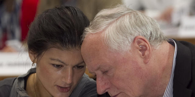 Wagenknecht und Lafontaine: Hochzeit kurz vor Weihnachten (Archiv) Wagenknecht und Lafontaine: Hochzeit kurz vor Weihnachten (Archiv)