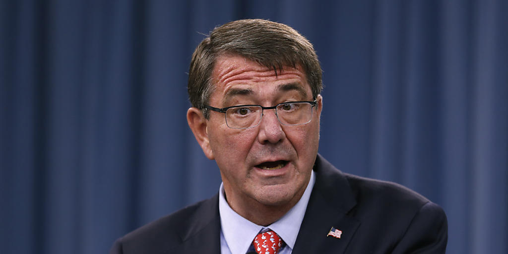 US-Verteidigungsminister Ashton Carter zeigte sich unzufrieden mit den Fortschritten zur Intergration der Türkei in die Anti-IS-Luftangriffe: Mittlerweile sollen die technischen Voraussetzungen dafür gegeben sein. (Archivbild)