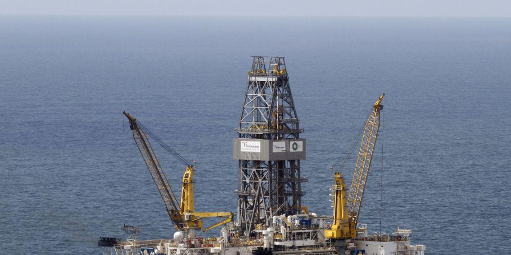 Transocean-Bohrplattform im Golf von Mexiko: Das Öl-Unternehmen hat am Mittwochabend zum letzten Mal vor seiner Dekotierung von der Schweizer Börse seine Geschäftszahlen präsentiert. (Archivbild)