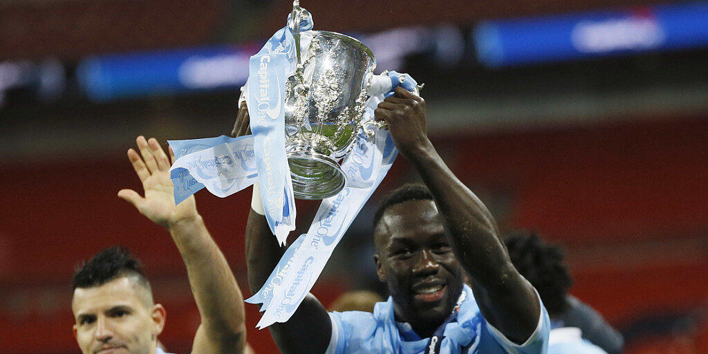 Mit Manchester City dreimal englischer Meister: Yaya Touré (re.)