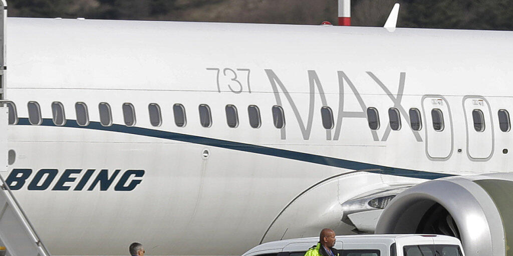 Nach den Flugzeugabstürzen von Indonesien und Äthiopien mit insgesamt 346 Todesopfern schaltet sich das FBI in die Ermittlungen ein - gleichzeitig entwickelt der Hersteller Boeing unter Hochdruck neue Software für die Baureihe 737 Max. (Archivbild)