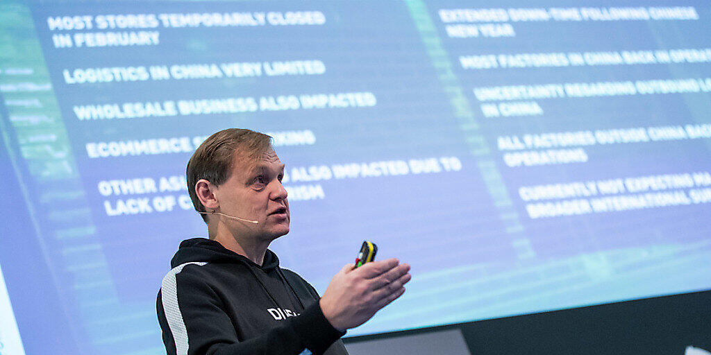 Der deutsche Sportartikelhersteller Puma lässt die Dividende für 2019 ausfallen - im Bild CEO Björn Gulden an der Bilanz-Pressekonferenz im Februar (Archiv)