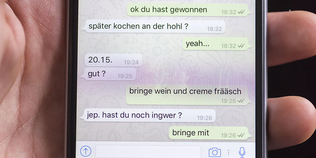 Über eine Milliarde Nutzer kommunizieren mittlerweile über WhatsApp. (Symbolbild)
