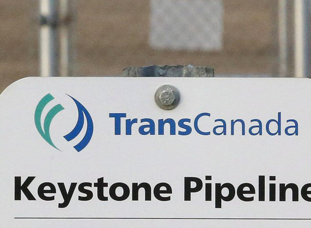 An einer Ölpipeline in den USA sind tausende Liter an Flüssigkeit ausgetreten. An einer Ölpipeline in den USA sind tausende Liter an Flüssigkeit ausgetreten.