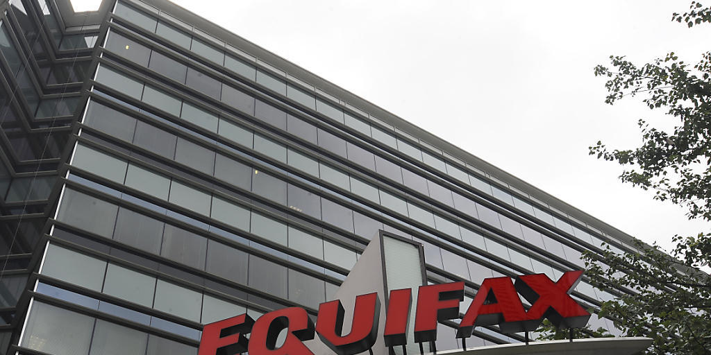 Bei der US-Auskunftsdatei Equifax haben Cyberkriminelle erneut zahlreiche Daten entwendet. (Archivbild)