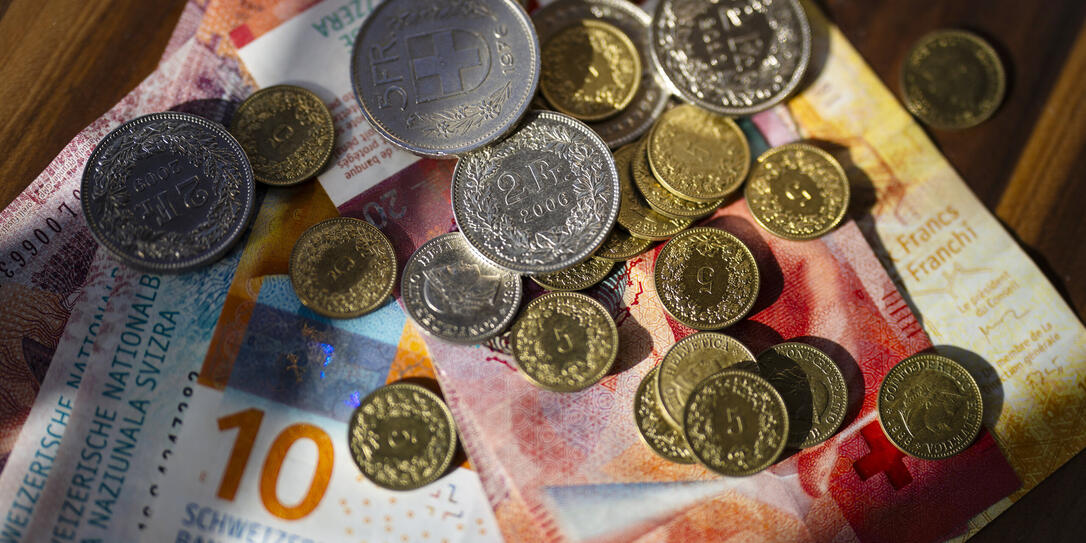 BANKNOTE, BANKNOTEN, GELDNOTE, GELDNOTEN, GELDSCHEIN, GELDSCHEINE, BARGELD, PAPIERGELD, MUENZ, MUENZEN, SCHWEIZER FRANKEN, SCHWEIZERFRANKEN, SCHWEIZER GELD,