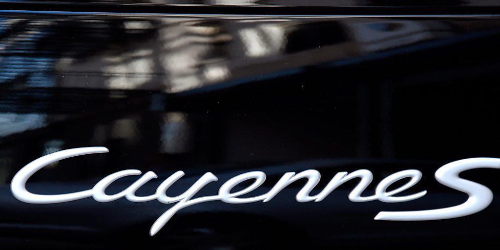 Verkauf ausgesetzt: Nach Vorwürfen von US-Behörden verkauft Porsche seinen Diesel-Cayenne vorerst nicht mehr. (Symbolbild) Verkauf ausgesetzt: Nach Vorwürfen von US-Behörden verkauft Porsche seinen Diesel-Cayenne vorerst nicht mehr. (Symbolbild)
