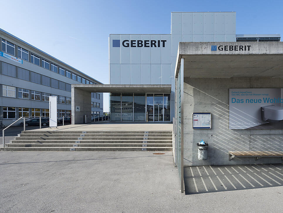 Der Sanitärtechnikkonzern Geberit wuchs 2017 im Heimmarkt Schweiz 3,7 Prozent (Bild: Hauptsitz in Rappersil-Jona SG)