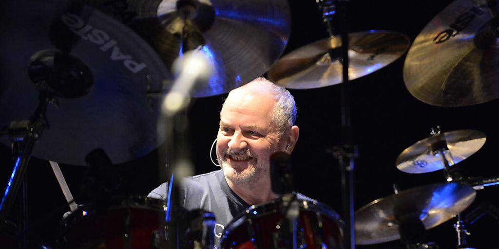 Der britische Schlagzeuger Jon Hiseman ist im Alter von 73 Jahren an den Folgen einer Hirntumor-Operation gestorben. (Archivbild)