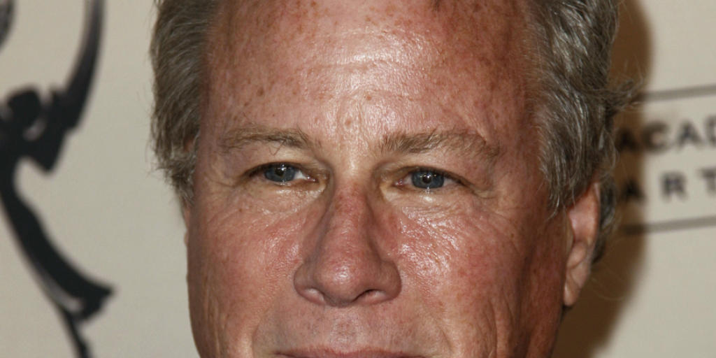 John Heard war vor allem als Vater des von Macaulay Culkin gespielten Jungen in den Filmen "Kevin - Allein zu Haus" (1990) und "Kevin - Allein in New York" (1992) bekannt.