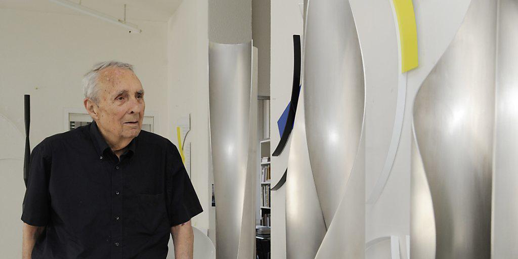Gottfried Honegger in seinem Atelier in Zürich. (Archivbild 2012)