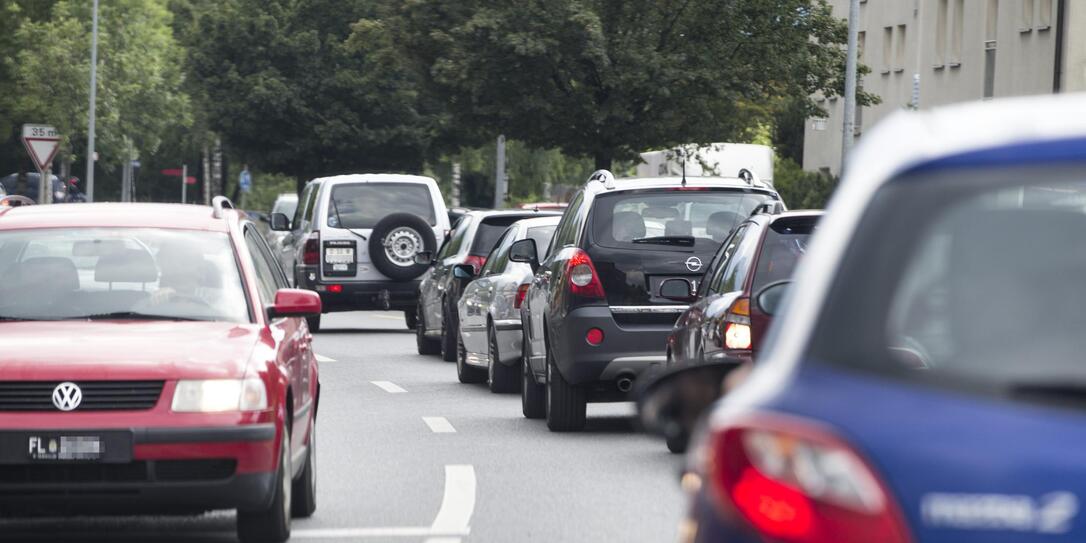 Verkehr Auto Abgase Umwelt Strasse 140618 Verkehr Auto Abgase Umwelt Strasse 140618