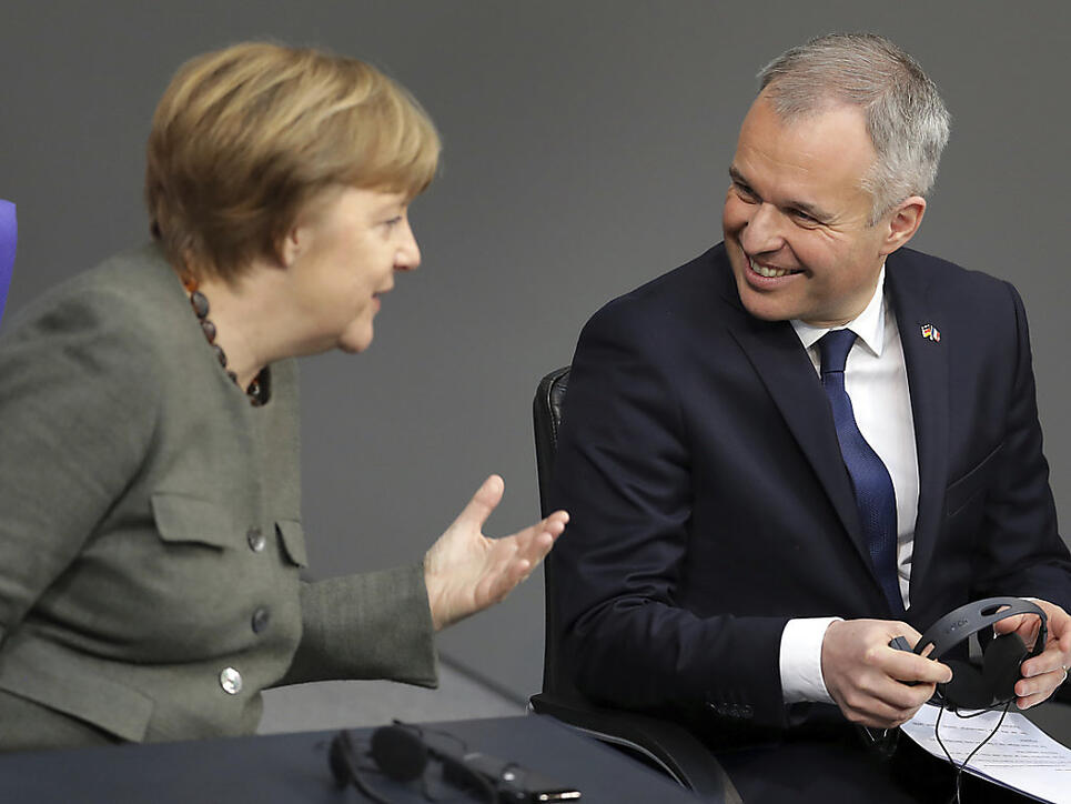 Die deutsche Bundeskanzlerin Angela Merkel und der französische Parlamentspräsident François de Rugy anlässlich der Feier zum 55. Jubiläum des Elysée-Vertrags im Reichstag in Berlin.