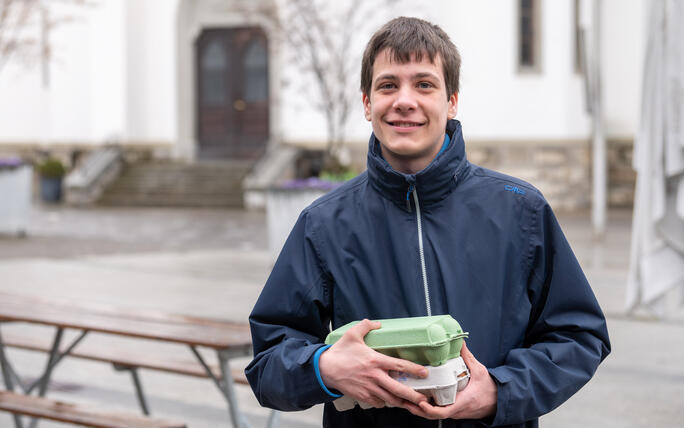 Verkauf von Karfreitags-Eiern in Eschen