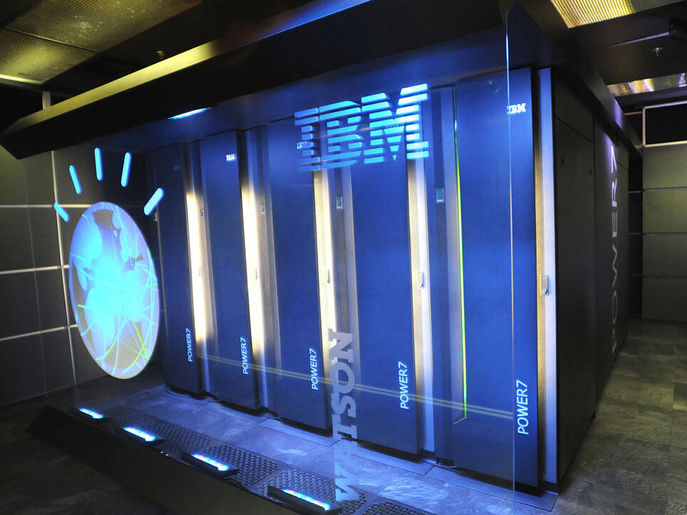 Das IT-Unternehmen IBM verdient zunehmend mit Cloud-Diensten Geld. Die Computer-Sparte ist rückläufig. (Archivbild)