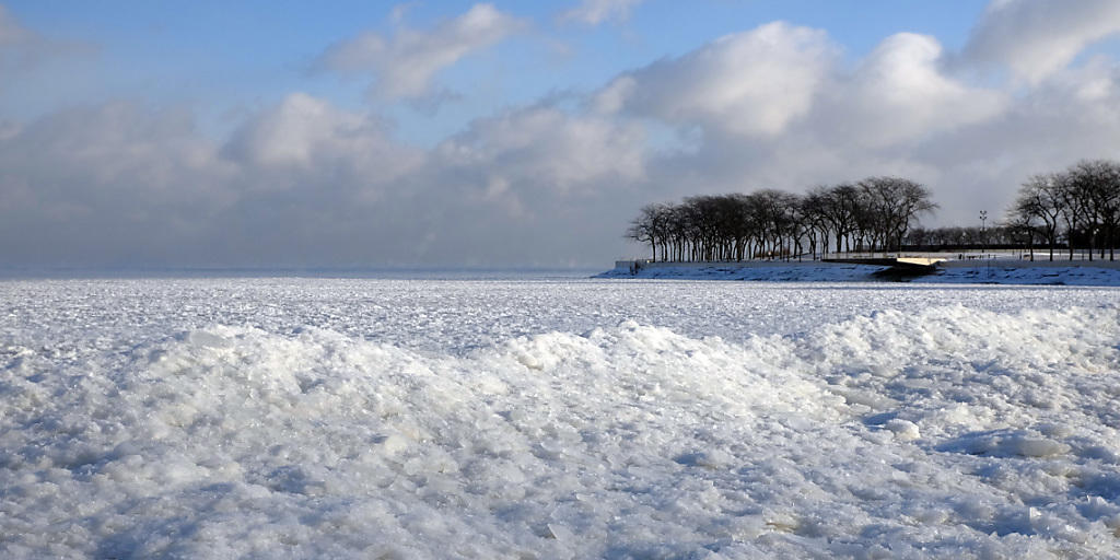 In Estland ist es so kalt, dass Eisstrassen in Betrieb genommen werden können. (Symbolbild)