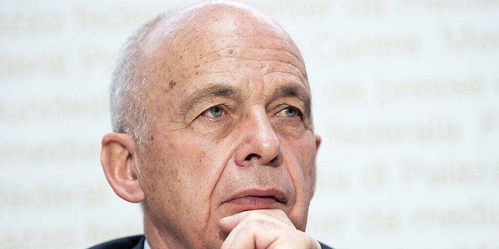 Bundespräsident Ueli Maurer äusserte sich am 19. Mai zur Annahme der Steuer-AHV Vorlage an der Urne. Damit ist der Weg für die Streichung der Schweiz von der grauen EU-Liste der Steueroasen geebnet worden. (Archiv) Bundespräsident Ueli Maurer äusserte sich am 19. Mai zur Annahme der Steuer-AHV Vorlage an der Urne. Damit ist der Weg für die Streichung der Schweiz von der grauen EU-Liste der Steueroasen geebnet worden. (Archiv)