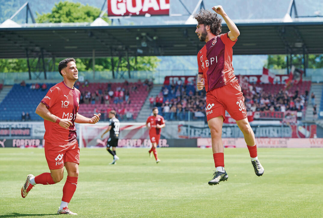 Dantas Fernandes (r.) konnte in zehn Spielen ein Tor beisteuern.