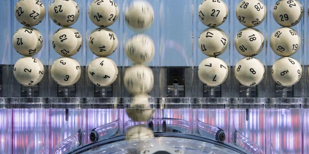 Erneut hat eine Person aus der Schweiz die sechs richtigen Zahlen getippt - dieses Mal aber bei Schweizer Lotto. (Archivbild)