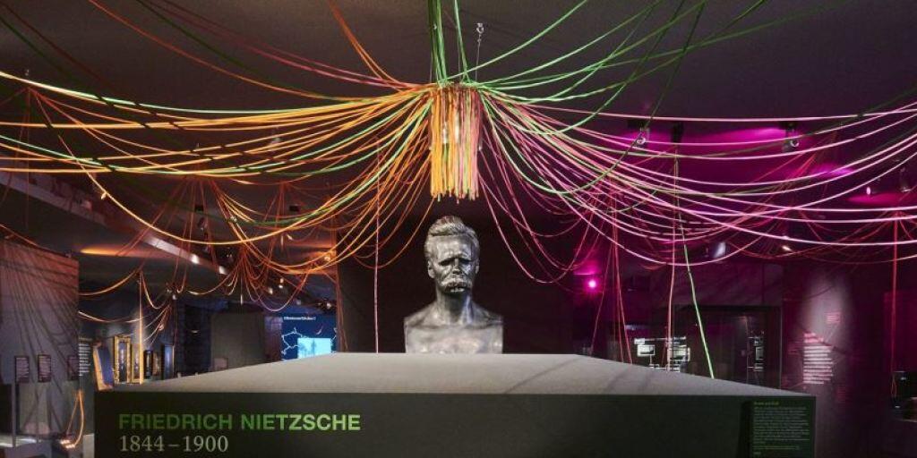 Übermensch Friedrich Nietzsche in Bronze (Büste von Max Klingler).
