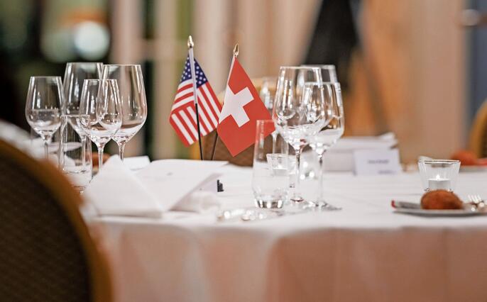 US-FAHNE, USA FLAGGE, FLAG, SCHWEIZER FAHNE, FAHNEN, US FLAG, DRAPEAU, ZOELLE, USA-SCHWEIZ, FLAGGE, SCHWEIZER FLAGGE, USA FAHNE, AMERIKA FAHNE, AMERIKA FLAGGE,