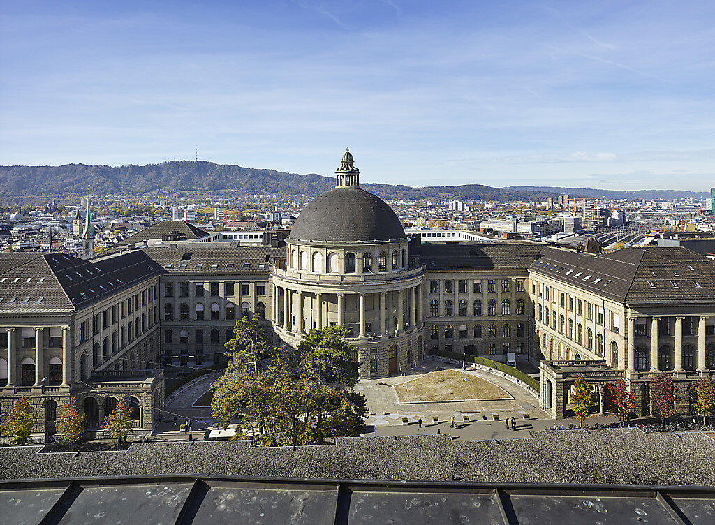 Das Hauptgebäude der ETH Zürich: Die Schweizer Vorzeige-Uni erhält im QS-Hochschulranking ihren Spitzenplatz im internationalen Universitätswettbewerb bestätigt. (Archivbild) Das Hauptgebäude der ETH Zürich: Die Schweizer Vorzeige-Uni erhält im QS-Hochschulranking ihren Spitzenplatz im internationalen Universitätswettbewerb bestätigt. (Archivbild)